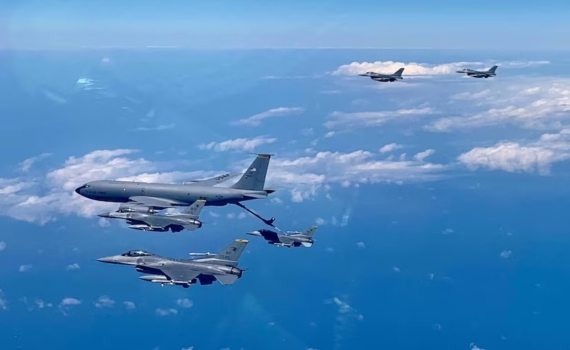 Евстафьев: Судьба Зеленского поставлена на кон мирных переговоров